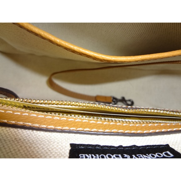 Dooney‎ & Bourke Saddle Pebble Leather Crossbody Shoulder Bag Purse NWT - Picture 3 of 4